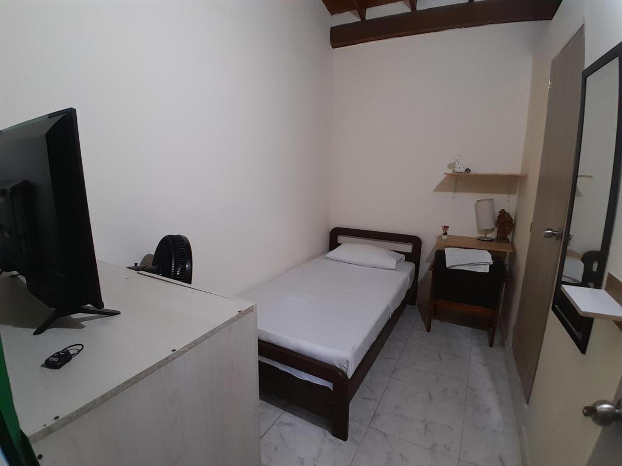 Manila Private Room #3 Apartamento Medellín
